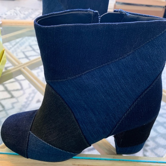 NWT black and blue denim boots - Picture 2 of 8
